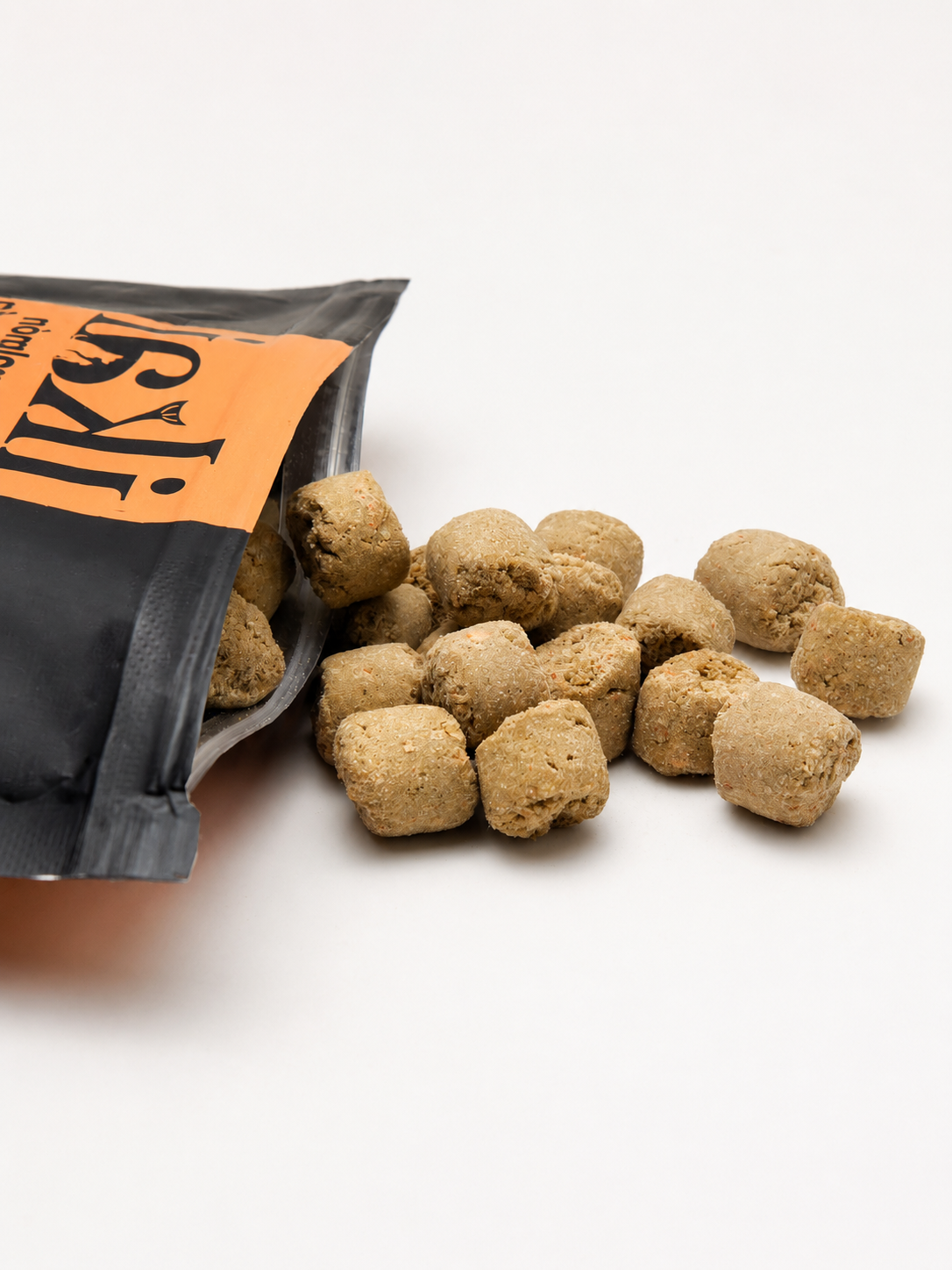 PACK GATO: 2 snacks + 2 flakes